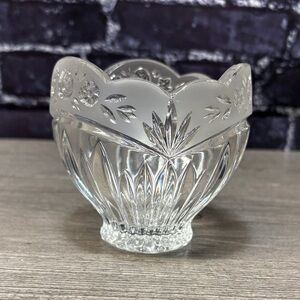 Vintage Oneida Southern Garden Lead Crystal Candy/Sugar Bowl